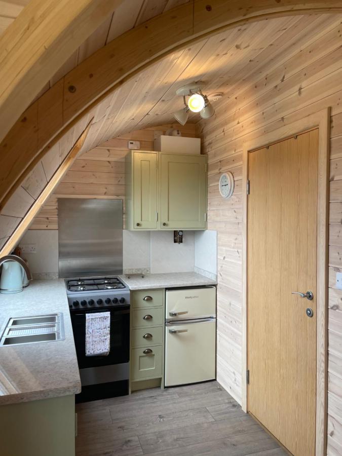 Rabbit Glamping Pod School House Farm Hotel Leighton  Ngoại thất bức ảnh