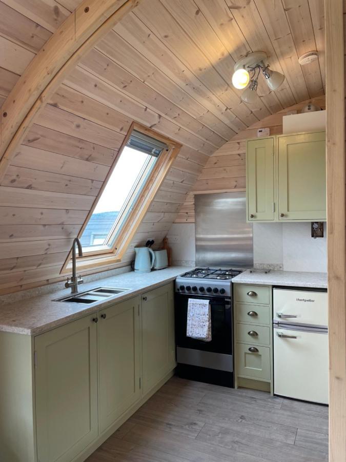 Rabbit Glamping Pod School House Farm Hotel Leighton  Ngoại thất bức ảnh